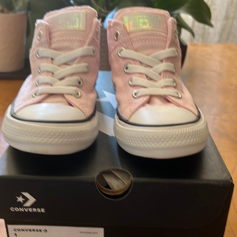 Converse sneakers size 1
